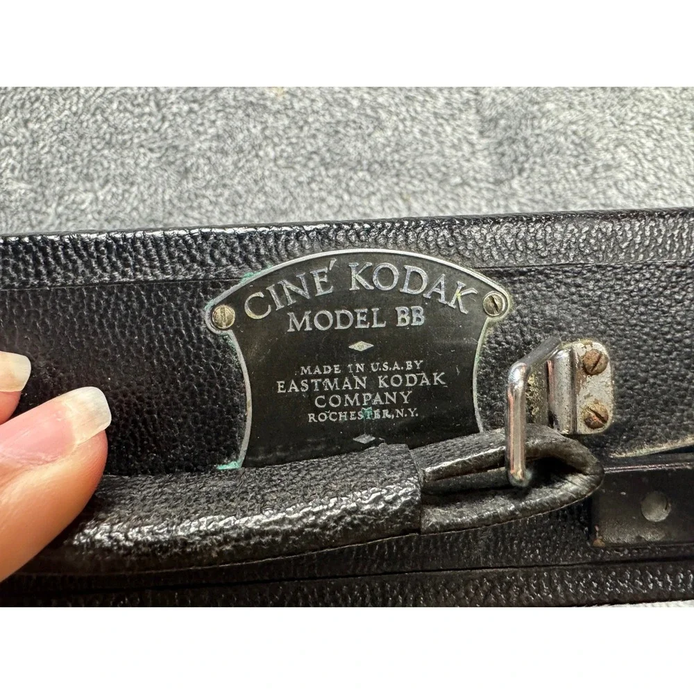 Vintage‎ Cine-Kodak Model BB 16mm Movie Camera Eastman Kodak Black Leatherette